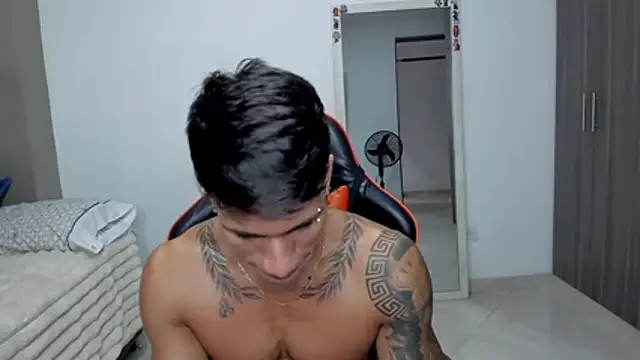 pettergrey1 online show from February 15, 12:24 pm