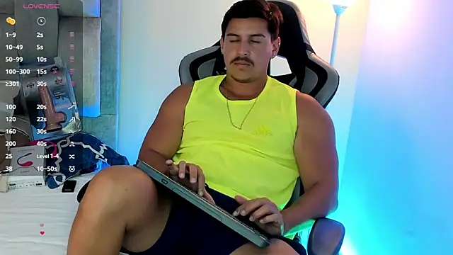 victor vixen online show from March 2, 9:00 pm