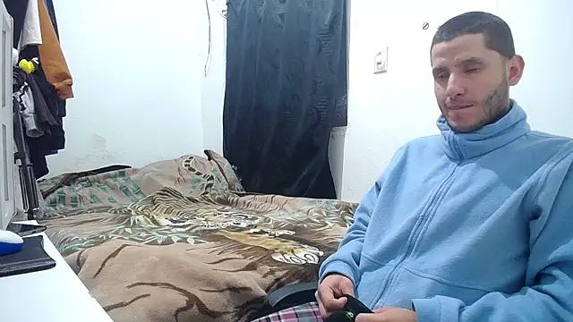 esjrobles online show from September 23, 12:04 pm