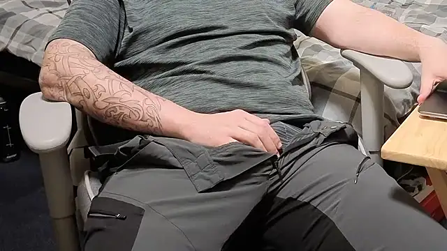 Dan8736 online show from April 9, 7:31 pm