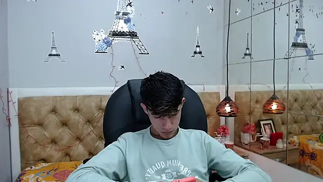 Dyla n18 online show from December 5, 11:18 pm