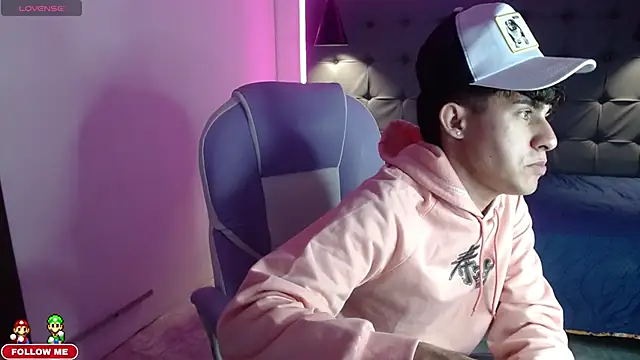 Dyla n18 online show from January 3, 9:26 pm