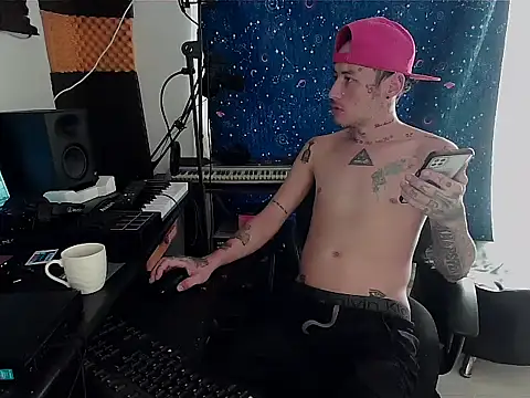 patrik tattoo  online show from December 9, 6:19 pm