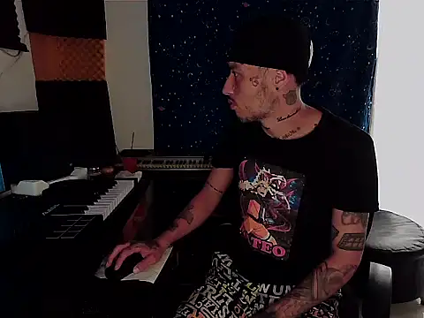 patrik tattoo  online show from December 30, 1:36 pm