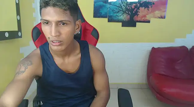 mau elixxx online show from December 13, 1:48 am