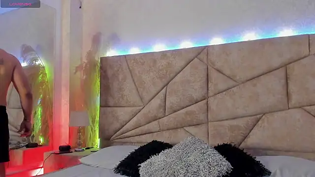 JossAckland online show from March 14, 7:43 pm