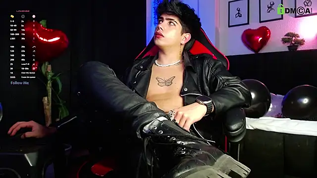 LyleBennett  online show from March 30, 12:39 pm