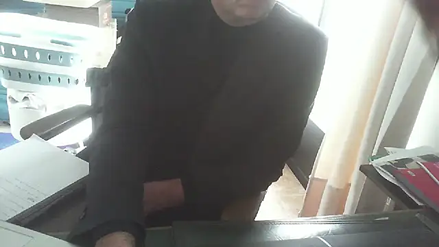 shyfrenchcock1 online show from February 2, 7:51 am