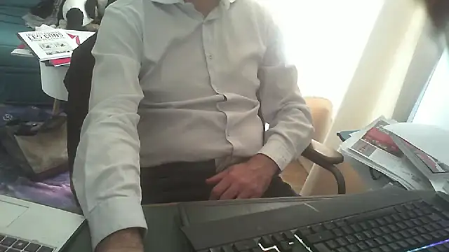 Snapshot of shyfrenchcock1 chatting on October 23, 1:14 pm shyfrenchcock1 online show from October 23, 1:14 pm