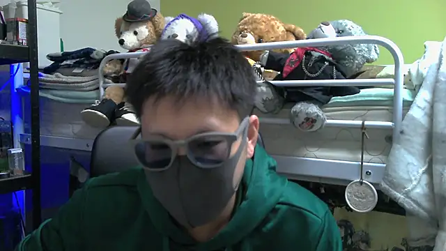 Snapshot of Owl1216 chatting on January 6, 11:40 am Owl1216 online show from January 6, 11:40 am