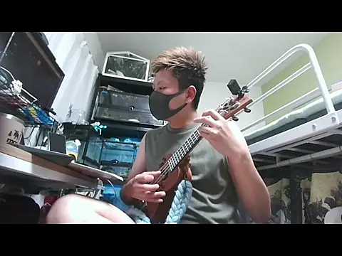 Snapshot of Owl1216 chatting on October 13, 12:44 pm Owl1216 online show from October 13, 12:44 pm