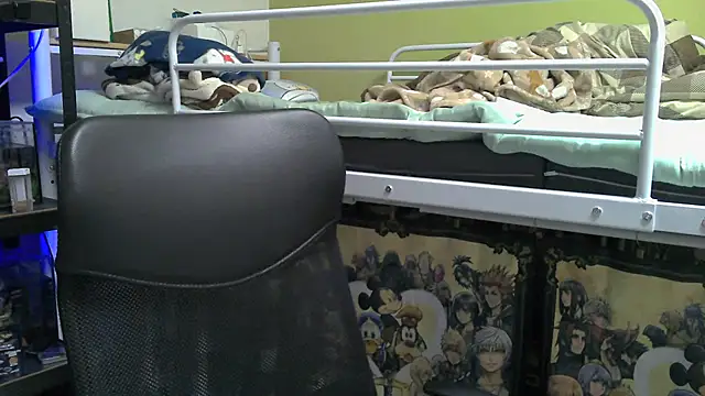 Snapshot of Owl1216 chatting on February 9, 1:03 pm Owl1216 online show from February 9, 1:03 pm