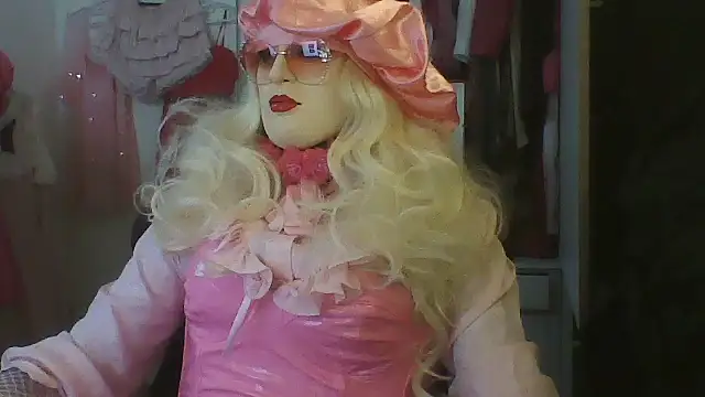 Snapshot of Sissy-Beate chatting on October 26, 8:44 pm Sissy-Beate online show from October 26, 8:44 pm