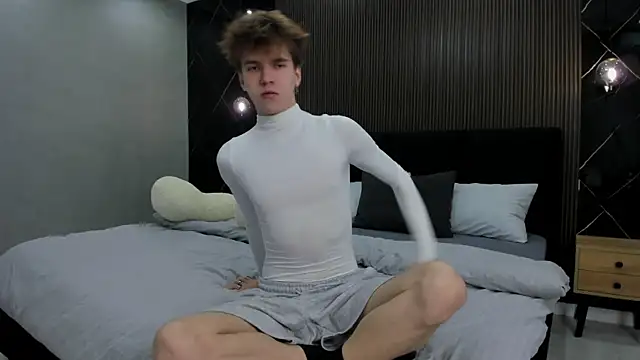 Snapshot of braxiboy chatting on January 8, 12:26 pm braxiboy online show from January 8, 12:26 pm