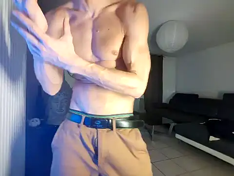 Snapshot of ApollonFit_x69 chatting on January 27, 1:16 am ApollonFit x69 online show from January 27, 1:16 am