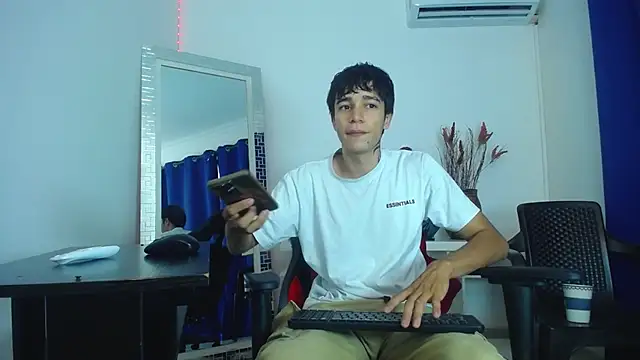 Zacktk7 online show from February 5, 8:25 pm