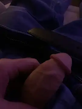 willcumforu online show from December 31, 5:00 am