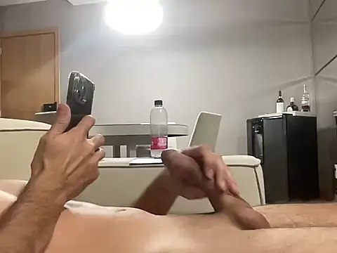 Snapshot of gabrielc27 chatting on October 25, 11:28 pm gabrielc27 online show from October 25, 11:28 pm