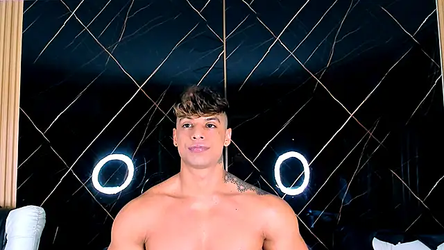 Owen Muzcle online show from October 24, 5:31 am