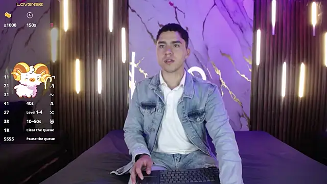 LiamNovak online show from November 22, 12:27 pm