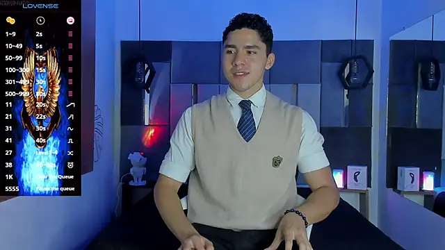 LiamNovak online show from December 3, 11:49 am