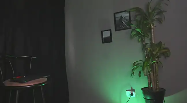 boyc022  online show from December 13, 1:12 pm