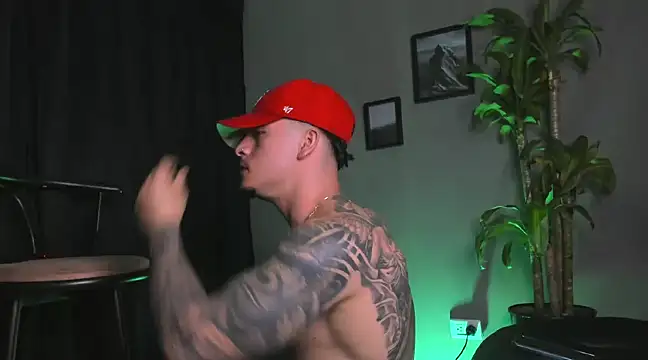 boyc022  online show from December 11, 5:55 am