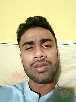 Snapshot of Skinny_Bigass_23 chatting on February 18, 7:00 pm Skinny Bigass 23 online show from February 18, 7:00 pm