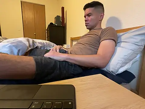 Snapshot of Shipmate-boricua chatting on December 27, 9:54 pm Shipmate-boricua online show from December 27, 9:54 pm