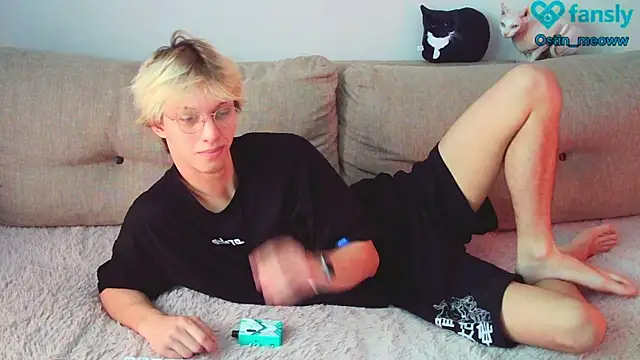 Ostin meow online show from February 12, 8:27 am