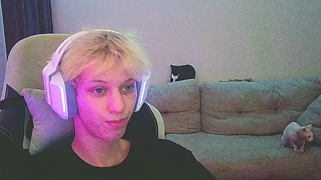 Ostin meow online show from December 22, 5:53 pm