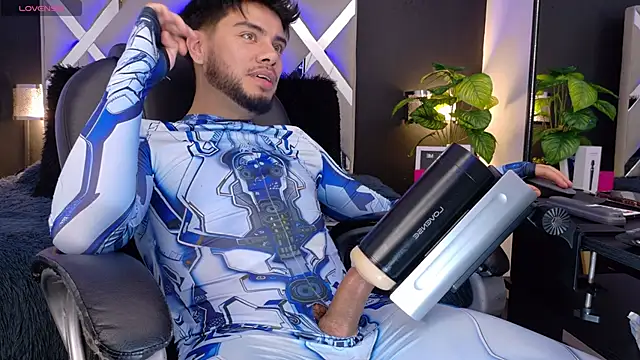 Tommidubois online show from November 28, 4:26 am