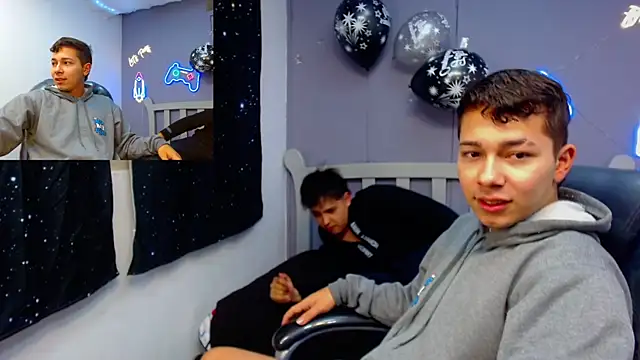 AndrewPherson online show from January 11, 3:44 am