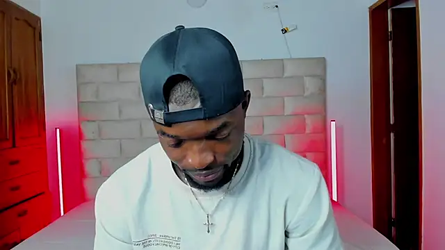 Dylan Taylor online show from January 8, 12:43 pm