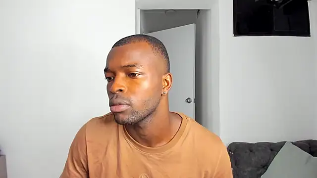 Dylan Taylor online show from April 17, 11:24 am