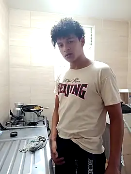 Black Diamon  online show from February 16, 9:59 pm