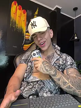 Flynn Riider online show from November 15, 7:16 pm