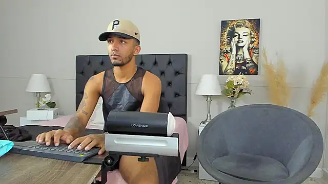 Robin Rief online show from January 29, 3:44 am