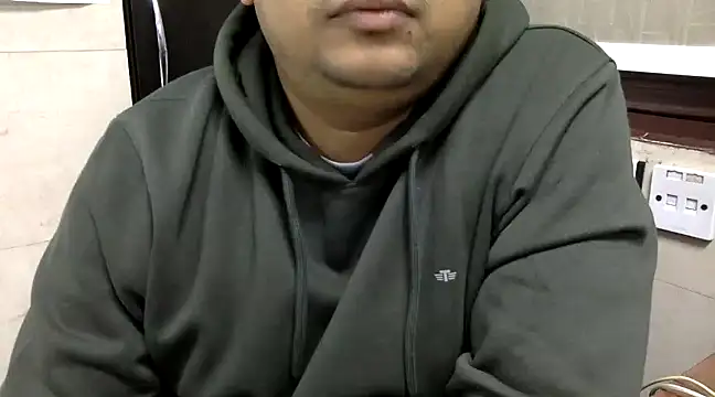 simpleguy1011 online show from December 27, 4:33 pm