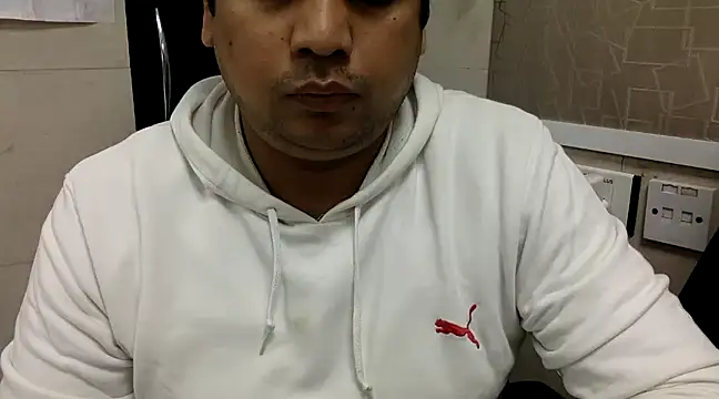 simpleguy1011 online show from December 25, 3:49 pm