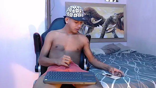 mr stiven  online show from March 4, 1:34 am