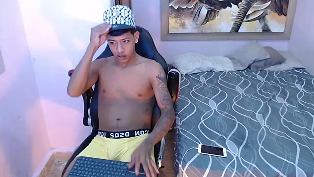 mr stiven  online show from March 8, 3:05 am