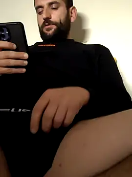 Snapshot of mertBy chatting on December 13, 4:27 pm mertBy online show from December 13, 4:27 pm