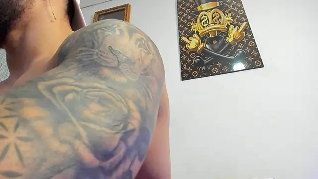 vincent carusso94 online show from September 16, 3:51 am