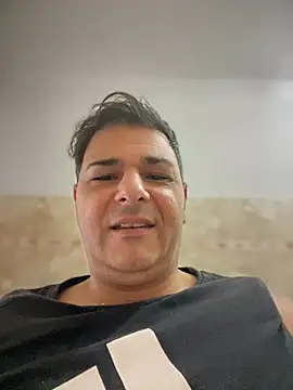 SecretlyDD online show from January 6, 9:30 am