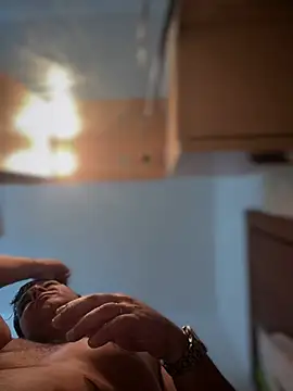 SecretlyDD online show from January 31, 8:11 am