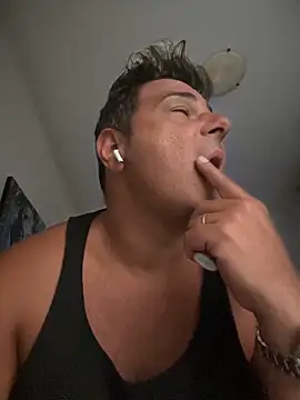 SecretlyDD online show from March 21, 7:22 am