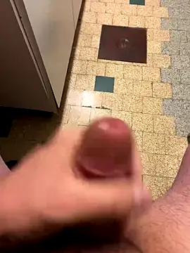 mikiss789 online show from December 3, 4:29 am