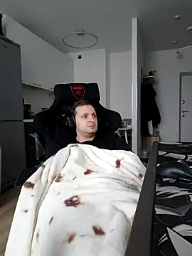 -VsFuture- online show from February 3, 7:40 am