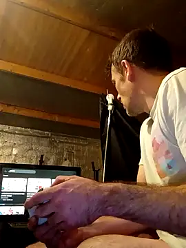 Snapshot of Eddyfrancis87 chatting on September 27, 5:49 am Eddyfrancis87 online show from September 27, 5:49 am